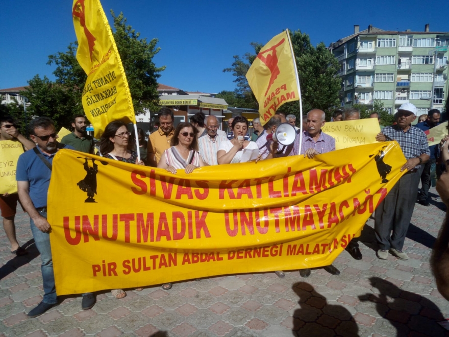 Sivas Katliamı davasında yargılanan 3 firari sanığın arananlar listesine eklenmesi için başvuru