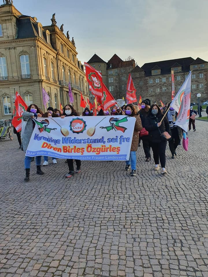 Alevi kadınlar Stuttgart’ta alandaydı