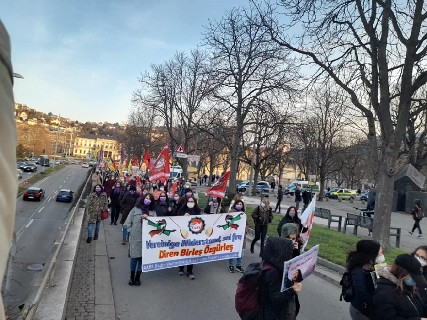 Alevi kadınlar Stuttgart’ta alandaydı