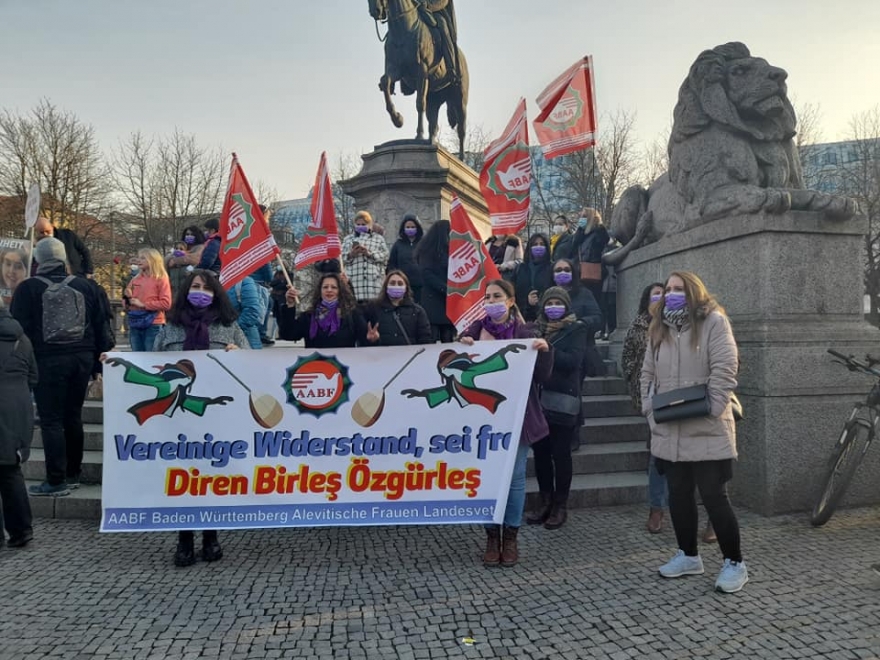 Alevi kadınlar Stuttgart’ta alandaydı