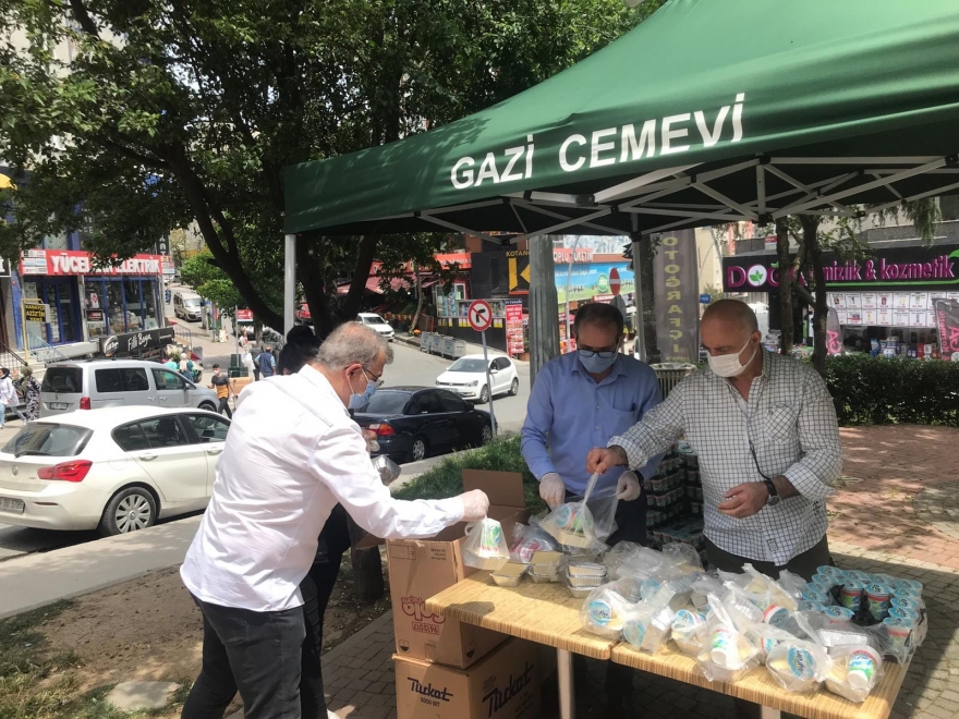 Gazi Cemevi pandemi sürecinde 40 bine yakın lokmayı paylaştırdı